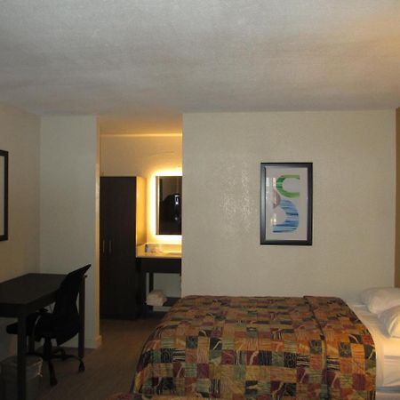 Sunset Inn Northlake Charlotte Exterior photo